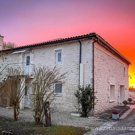 Chambres D'Hotes Chateau Pierre De Montignac Civrac-en-Médoc Exterior foto