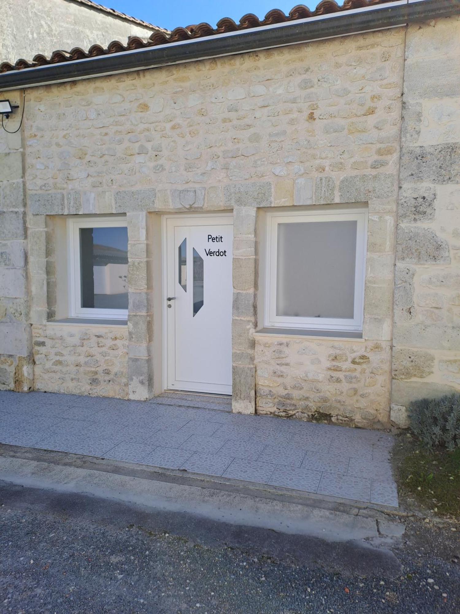 Chambres D'Hotes Chateau Pierre De Montignac Civrac-en-Médoc Exterior foto