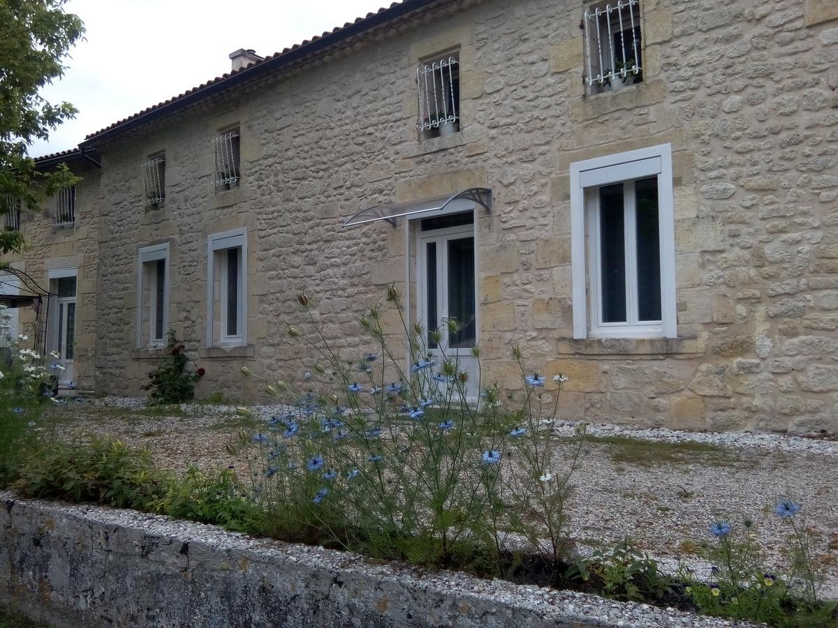 Chambres D'Hotes Chateau Pierre De Montignac Civrac-en-Médoc Exterior foto