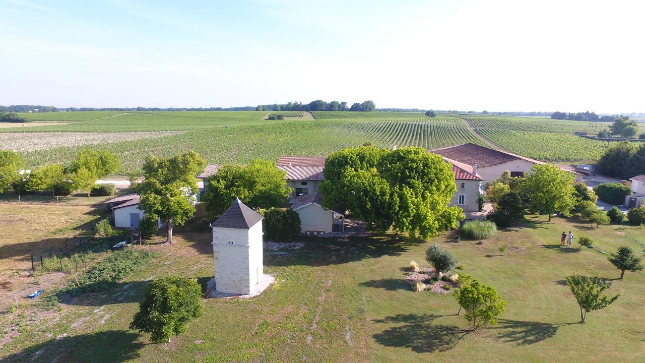 Chambres D'Hotes Chateau Pierre De Montignac Civrac-en-Médoc Exterior foto